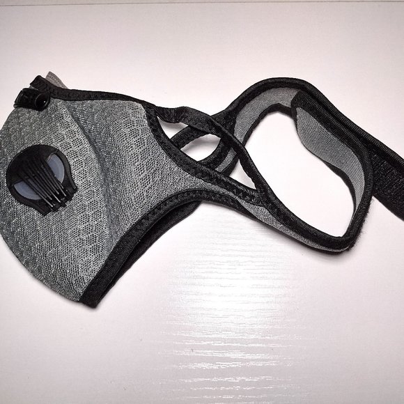 Face Sports Mask Gray with Active Carbon Filter & Breathing Valves - Picture 2 of 8